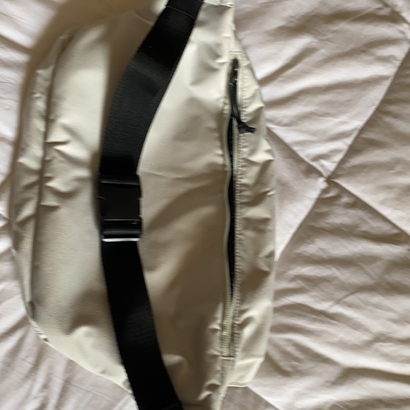 COPY - Nike Fanny pack brand new without tags - Picture 6 of 7